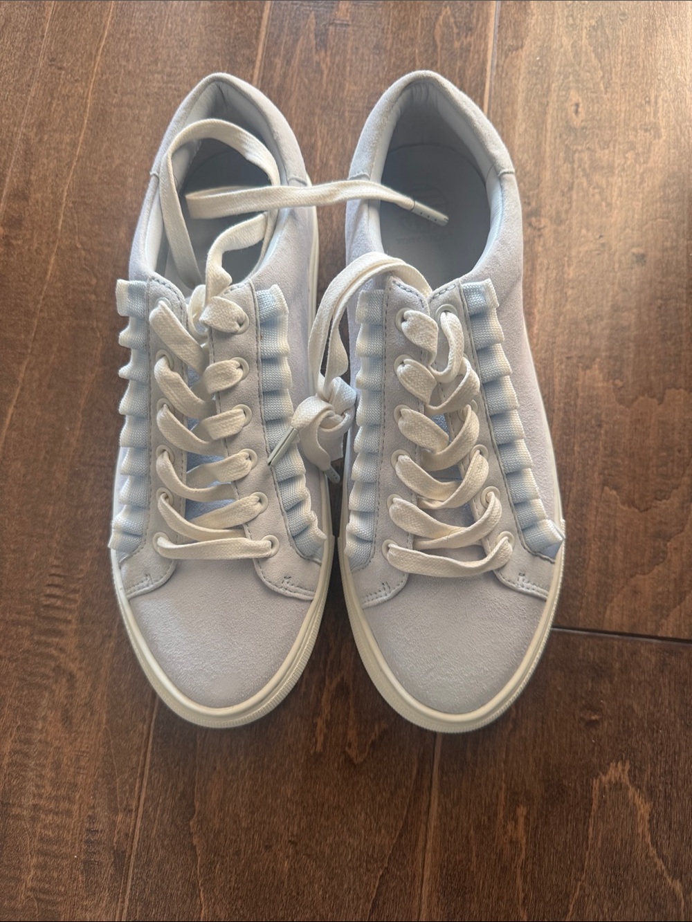 Tory Sport Light Blue Ruffle Lace-Up Sneakers NWOB. 8M.